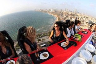 dinner_in_the_sky_thesuiteworld
