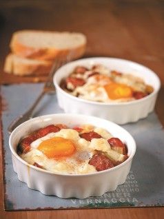 SAGANAKI FOYRNOY