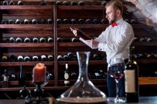 sommelier