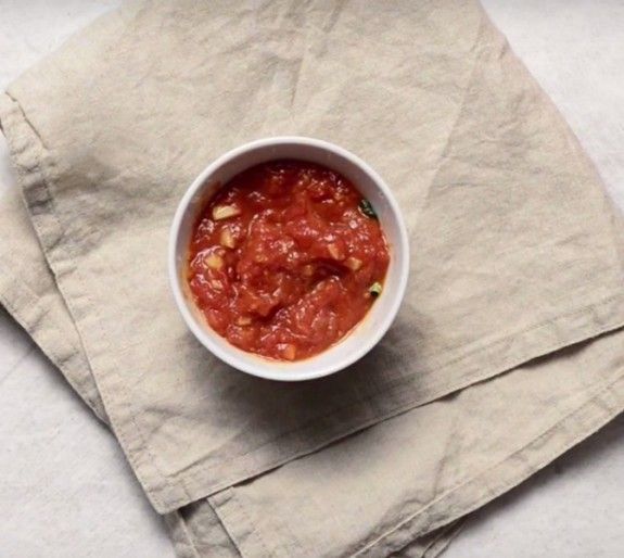 saltsa-ntomatas