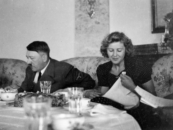 anoigma-hitler