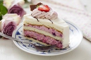 tourta-kokkina-frouta