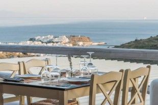 theio-tragi-tinos