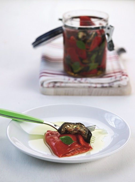 mezes me piperies