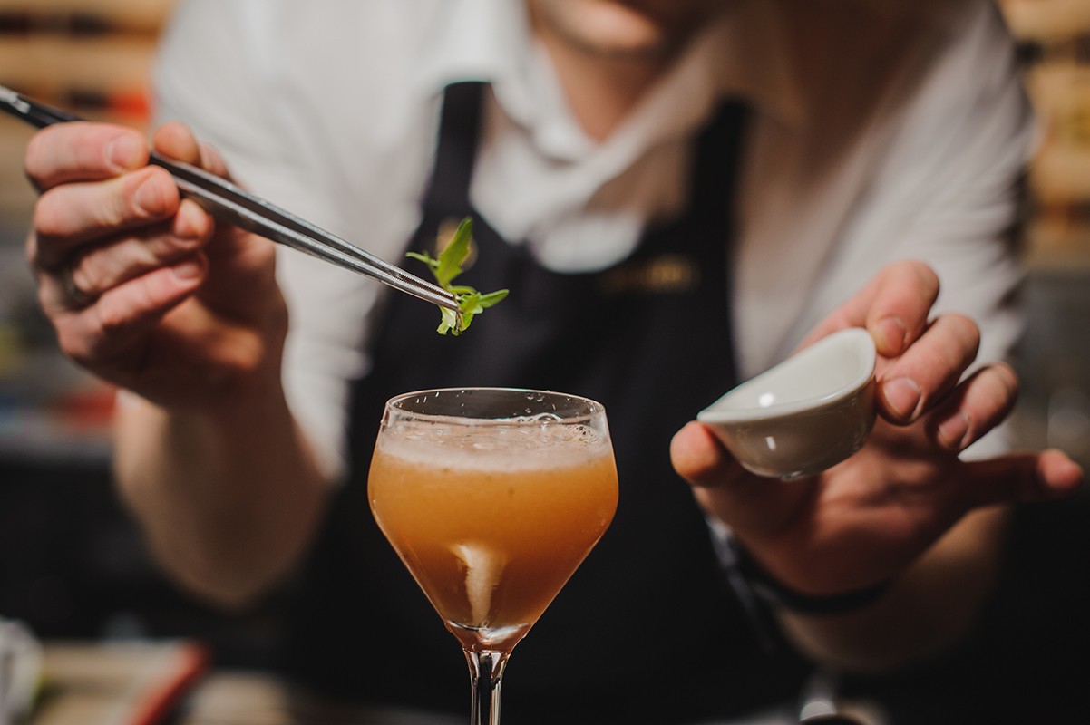 20190111190512_bartender