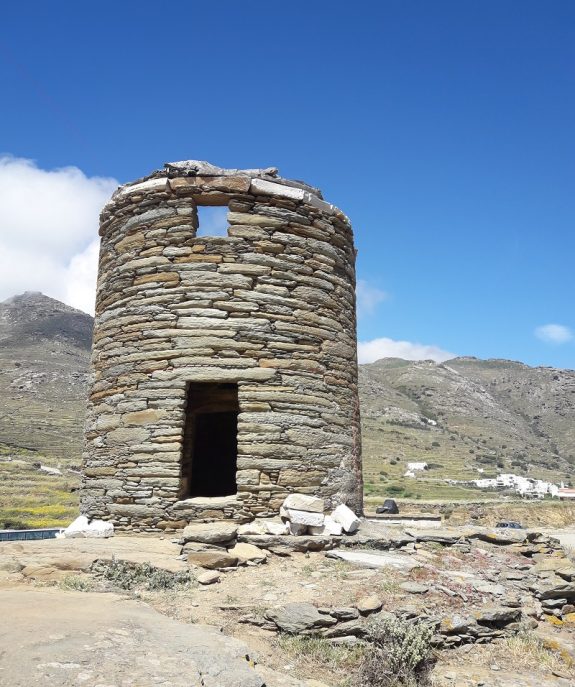 tinos
