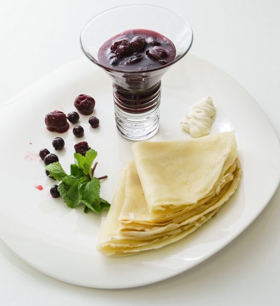pancakes with jam