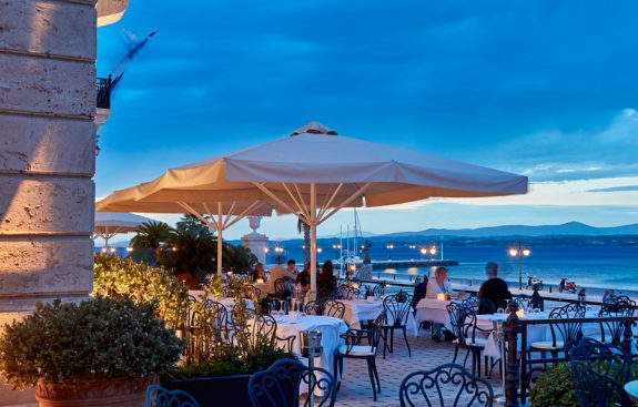 On-the-Verandah-Restaurant_Exterior-1
