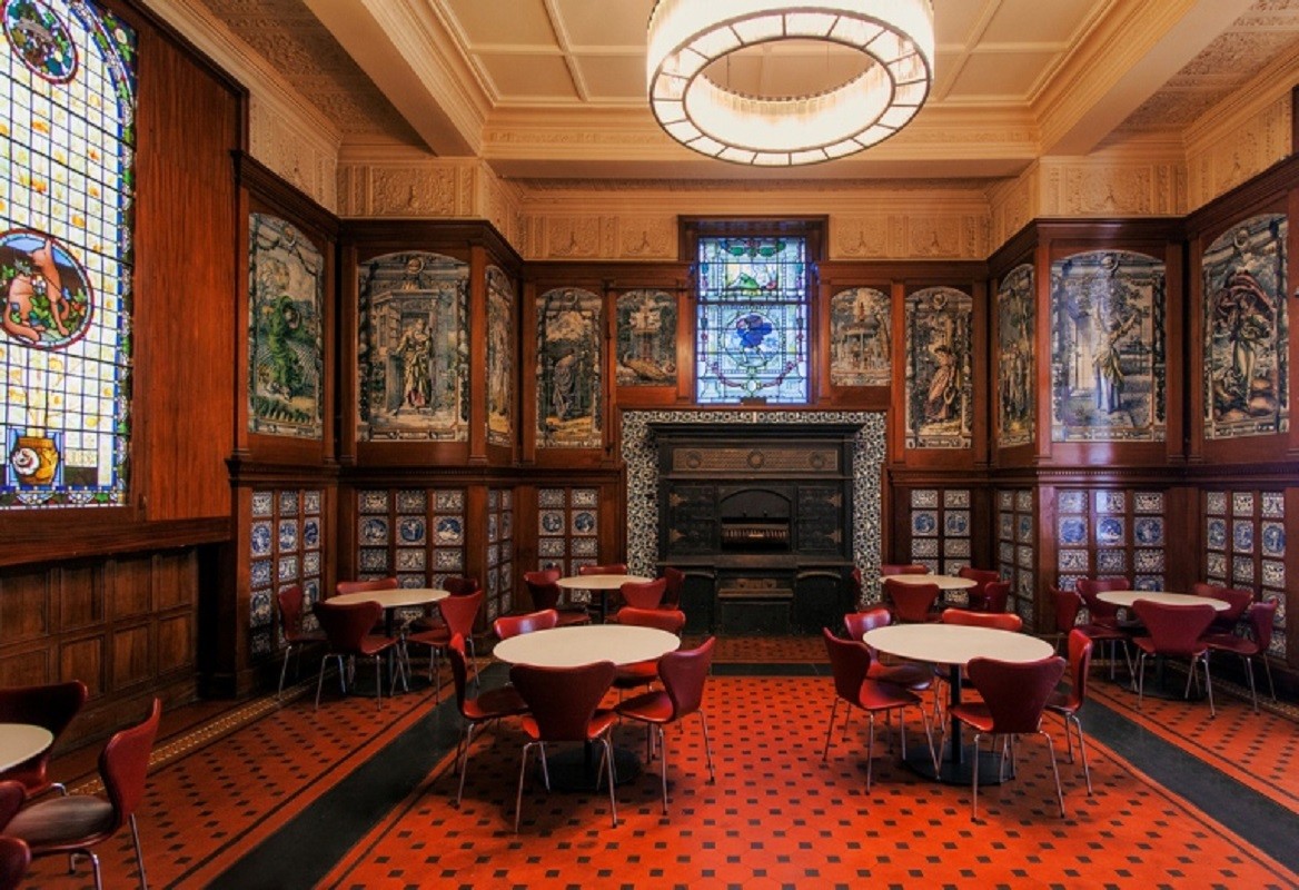 poynter-room