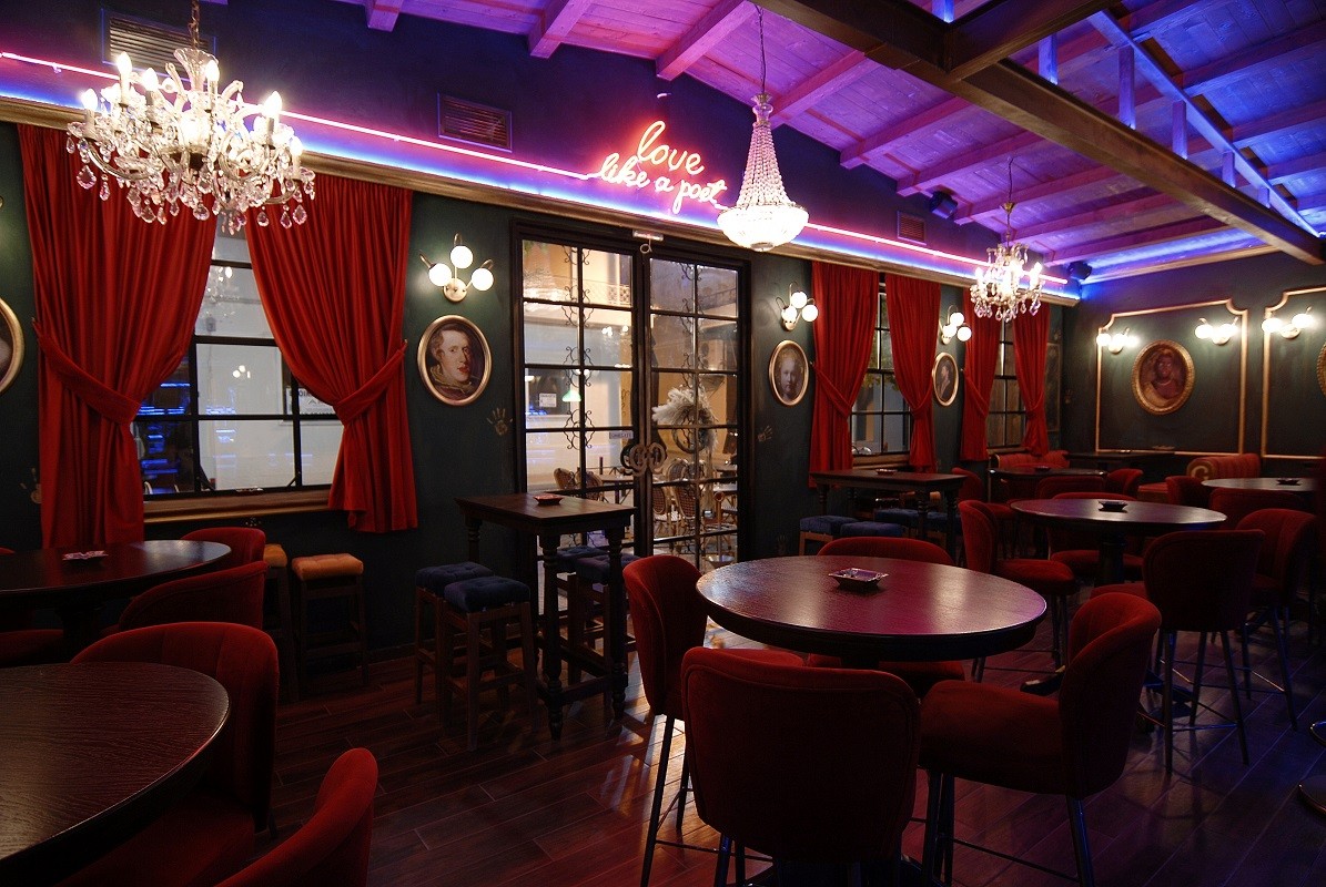 Gigifioggo Interior Night (17)