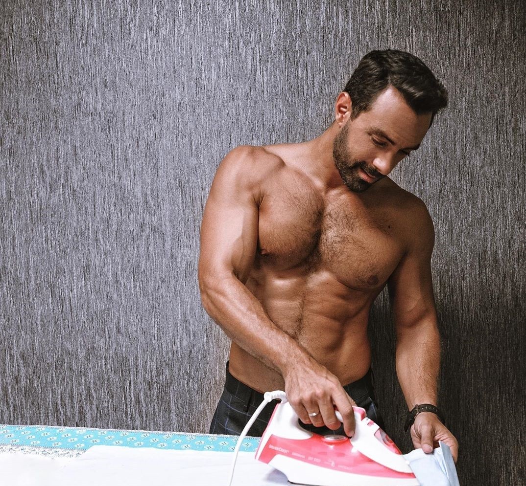 sakis_