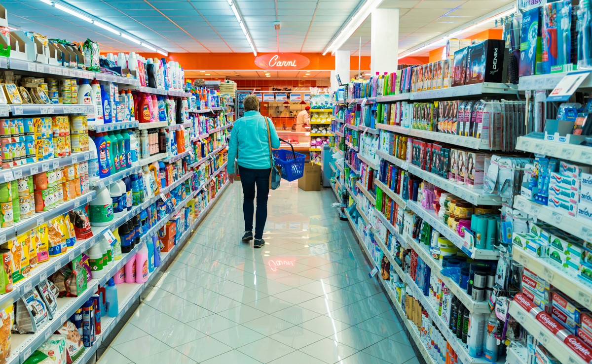super-market