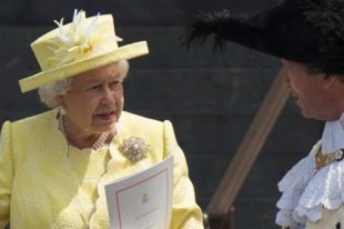 elizabeth-575×383