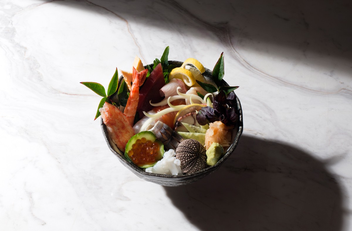 Chirashi-sushi