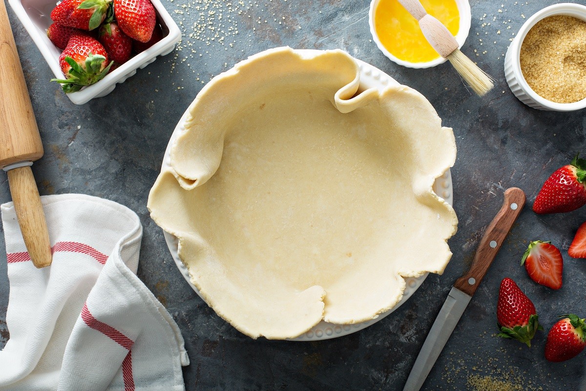 Making strawberry pie