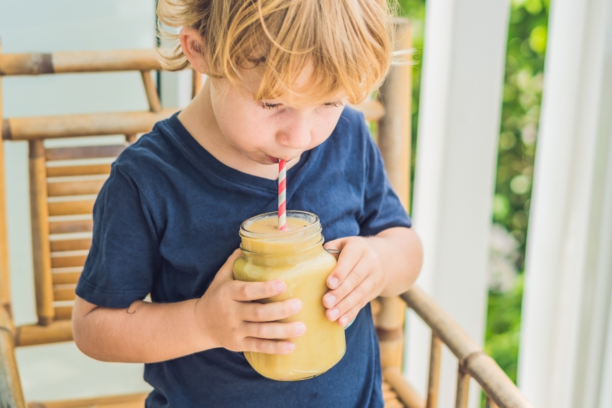 olive-smoothie-gia-to-sxoleio