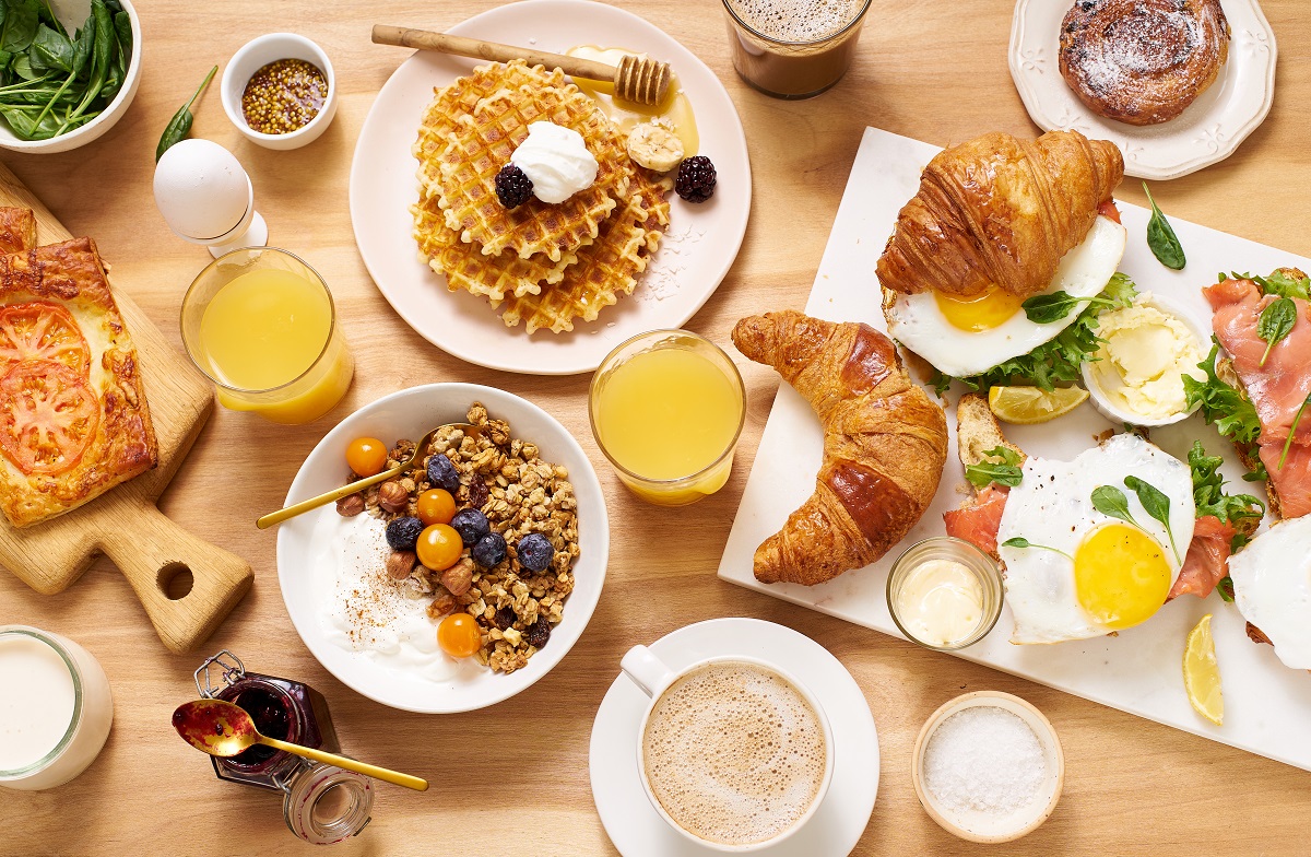 Top view image of brunch menu on wooden table