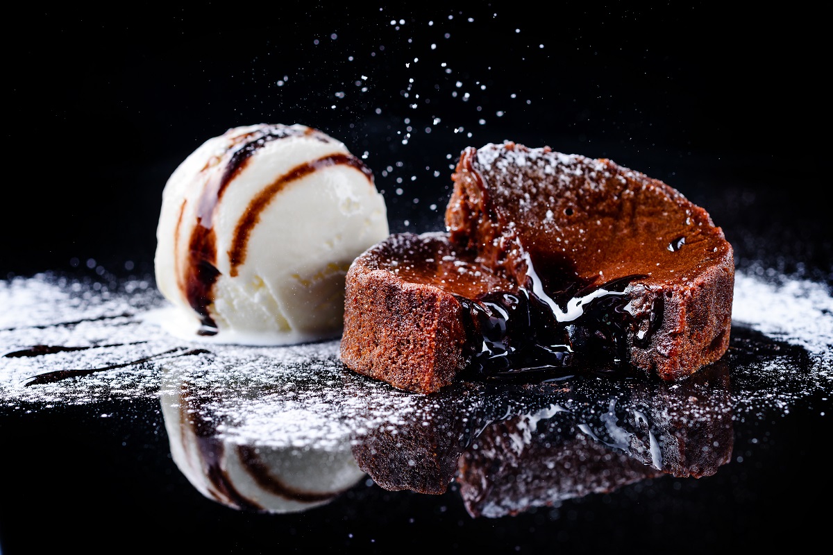 Warm,Dessert,Chocolate,Cake,Fondant,Served,On,Plate,With,Ice-cream