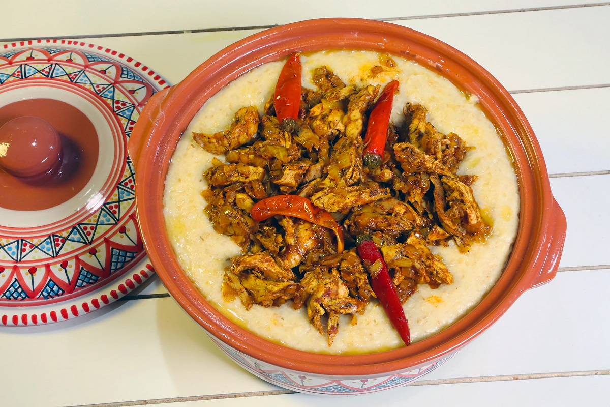 Traditional,Jareesh,With,Wheat,And,Chicken,Stock,Photo.,Arab,Food,
