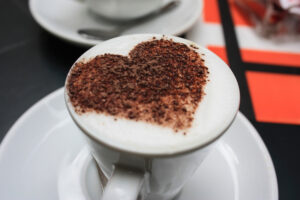 A,Cup,Of,Espressino,Decorated,With,A,Heart,In,South