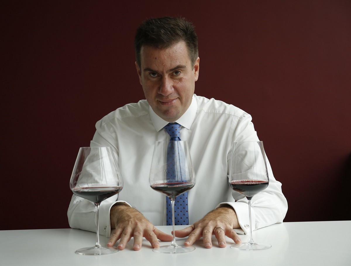 Lazarakis
