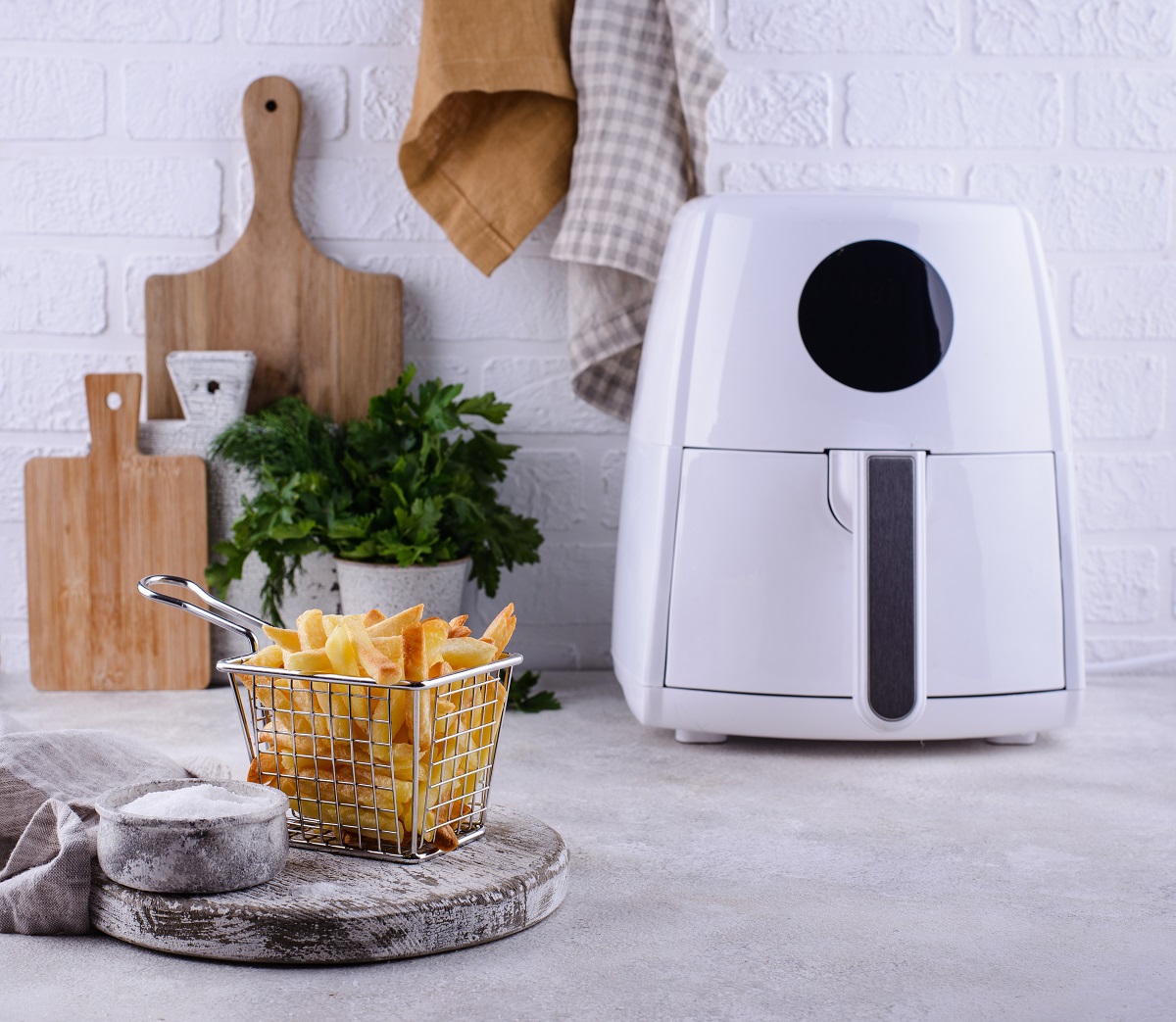 French,Fries,Cooked,In,Air,Fryer.,Healthy,Fat,Less,Food