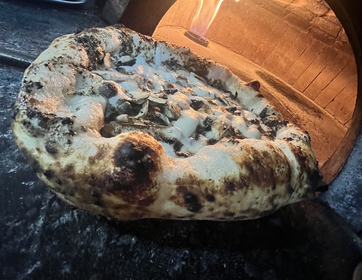 odori pizza anoigma