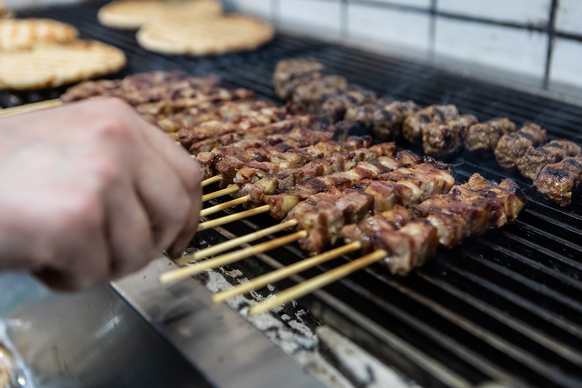 souvlakia_anoigma