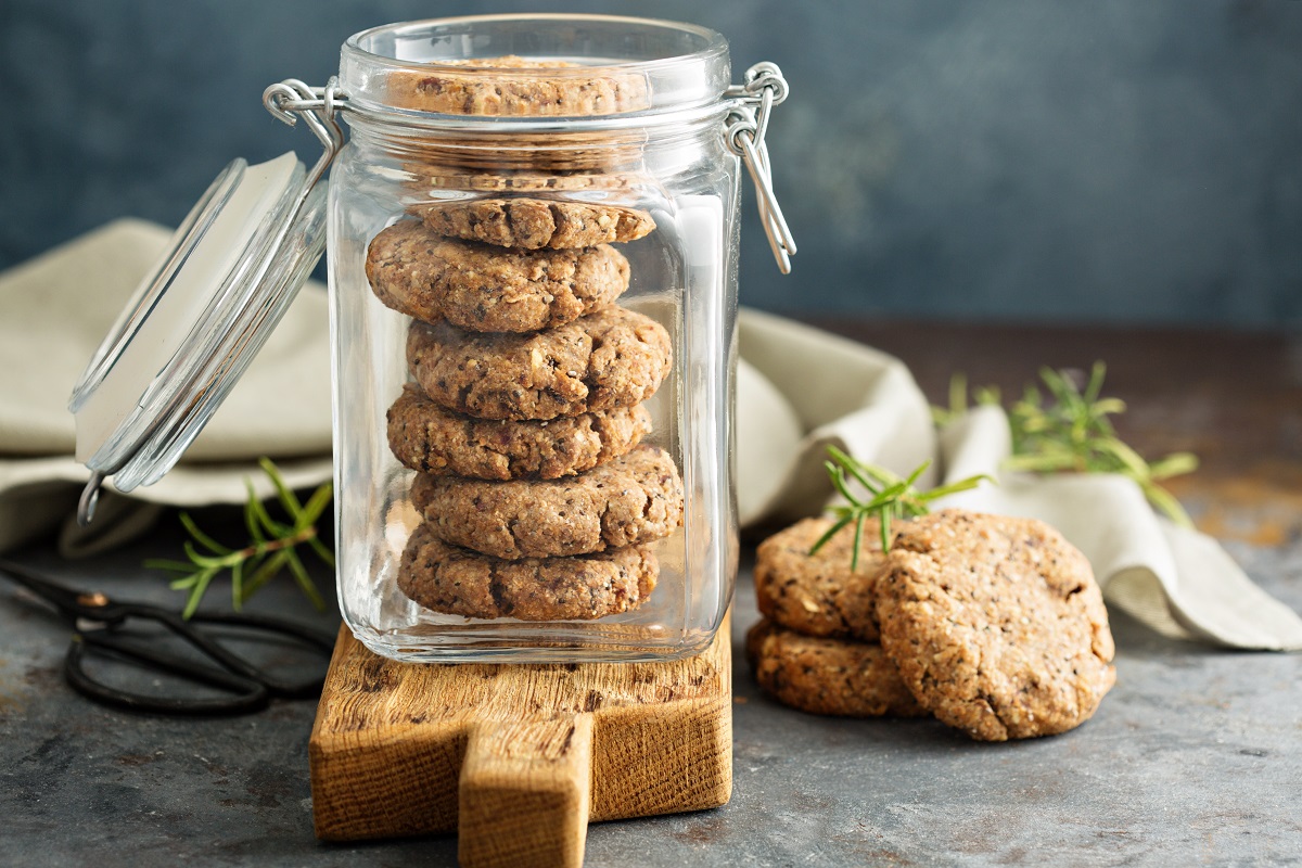 Healthy,Cookies,With,Dried,Fruits,And,Nuts,In,A,Glass