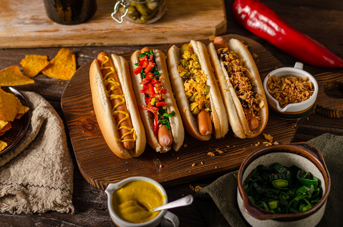 Delicious,And,Simple,Hot,Dogs,With,Mustard,,Pepper,,Onion,And