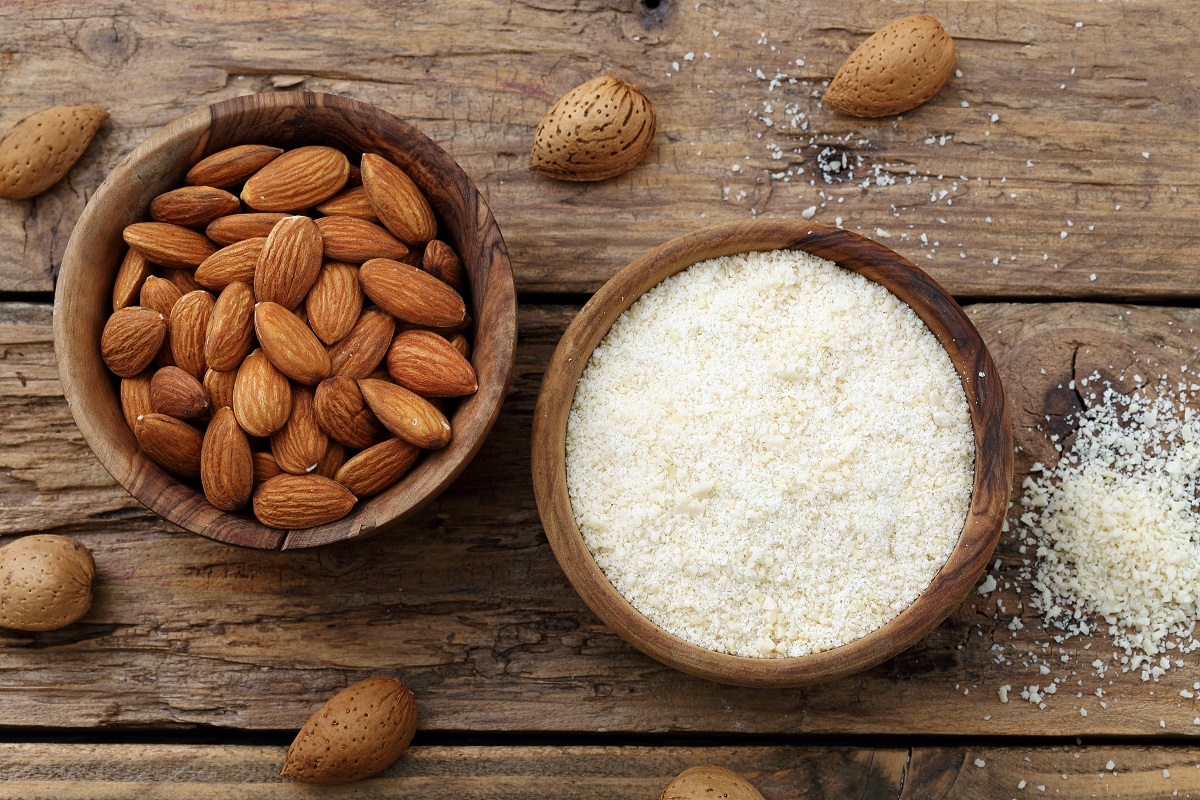 Raw,Almonds