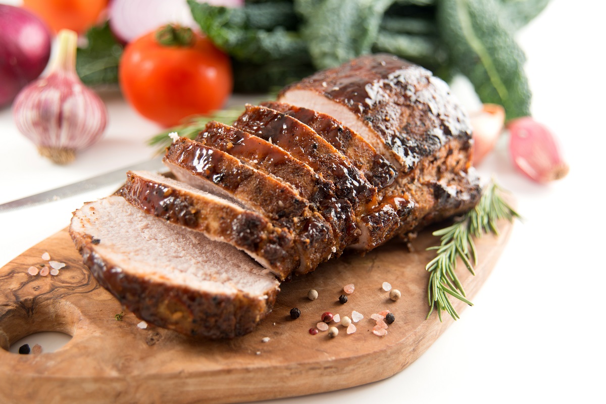 Cooked,Pork,Loin,Roast,With,Vegetables,And,Spices