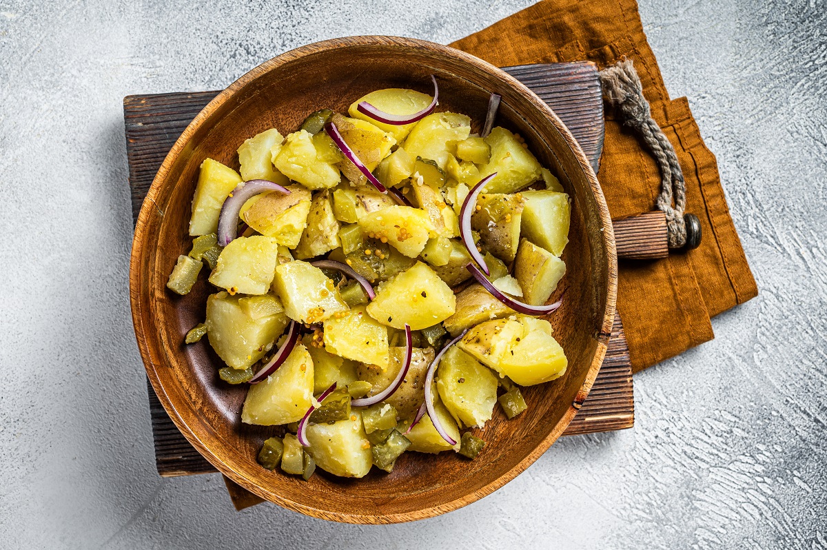 Bowl,Of,Warm,Potato,Salad,With,Bacon,,German,Kartoffelsalat.,White