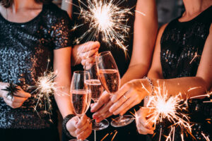 Friends,Celebrating,Christmas,Or,New,Year,Eve,Party,With,Bengal
