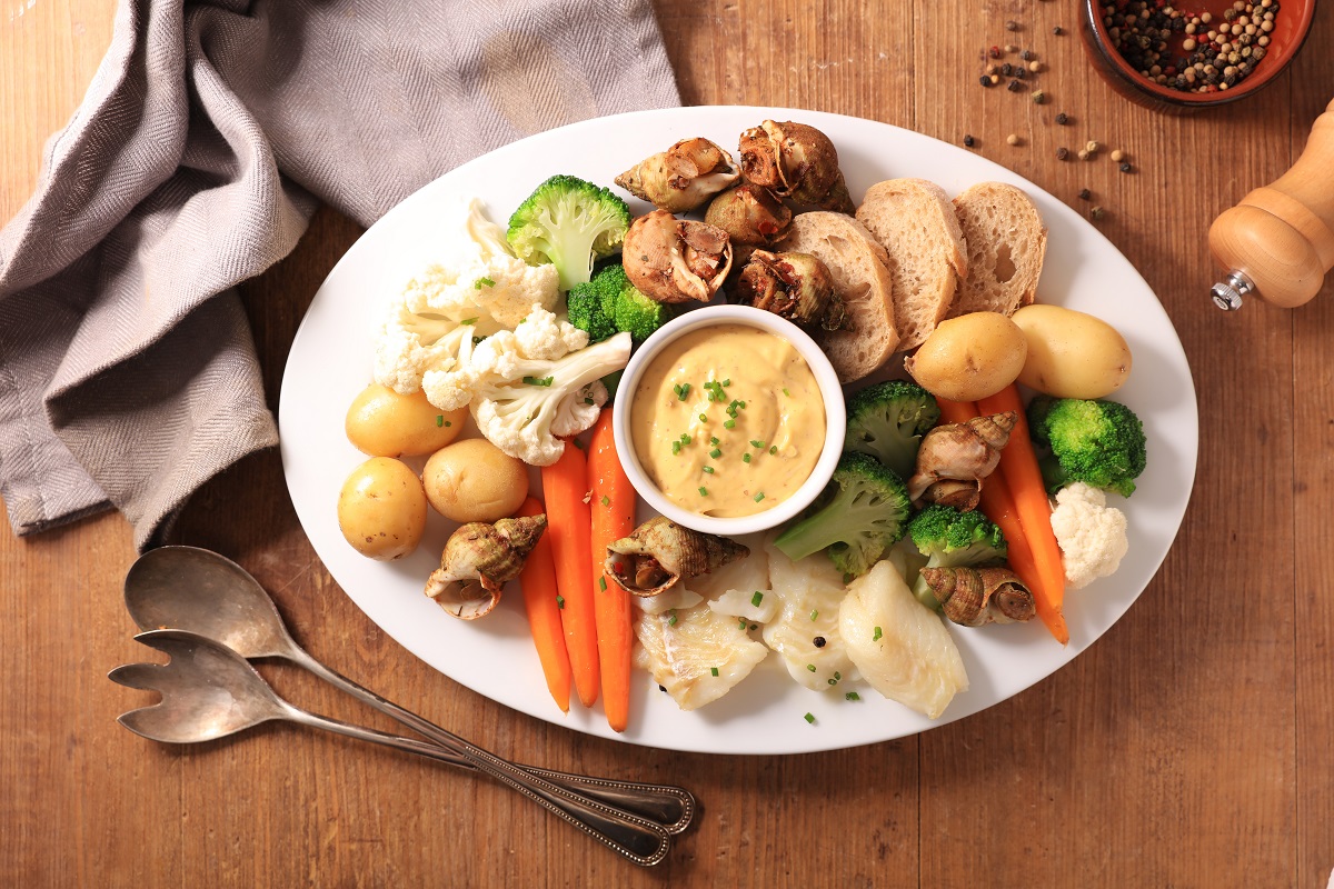 Platter,Of,Aioli,,Fish,And,Vegetables