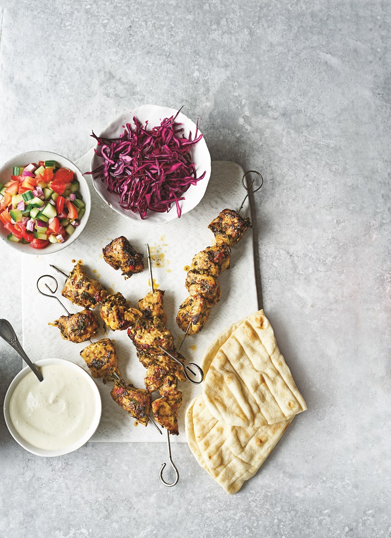 pikantika souvlakia_saltsatahini_anoigma