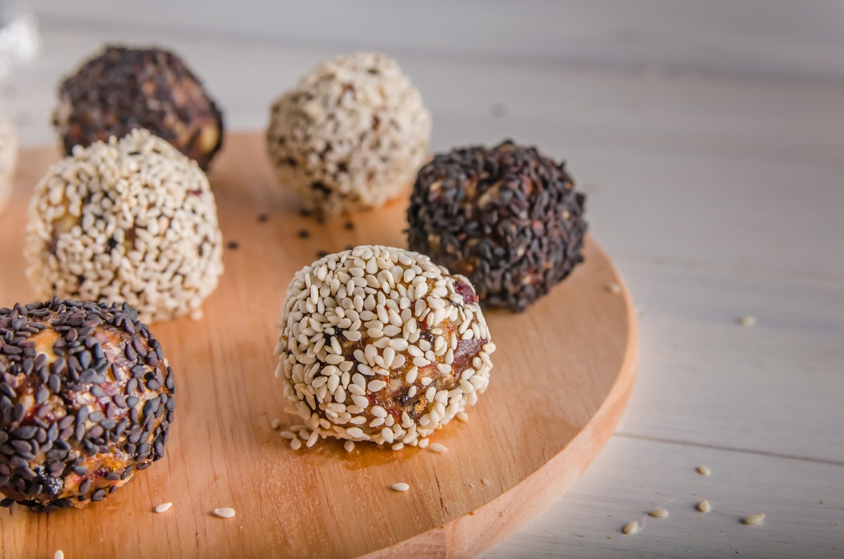 Vegetarian,Food,,Energy,Balls,Of,Walnuts,,Dates,,Prunes,,Cranberries,,Honey