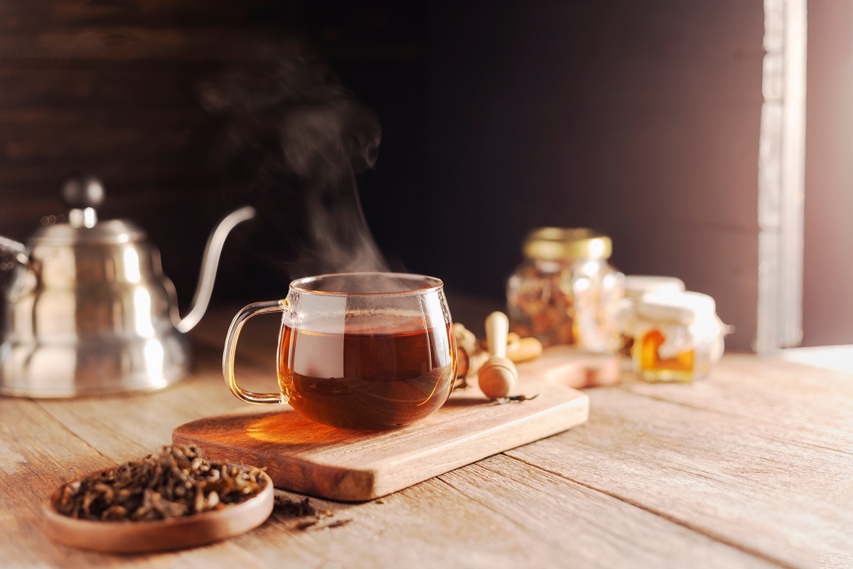 Cup,Or,Tea,Glass,Hot,Brew,And,Dried,Tea,Leaves