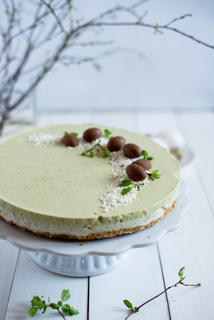 Coconut,Cheesecake,With,Matcha,Tea