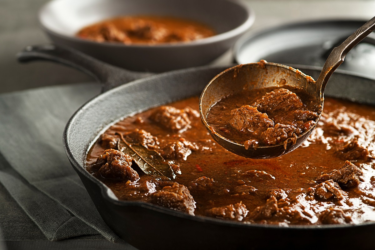 Served,Of,Portion,Of,Traditional,Beef,Stew,-,Goulash