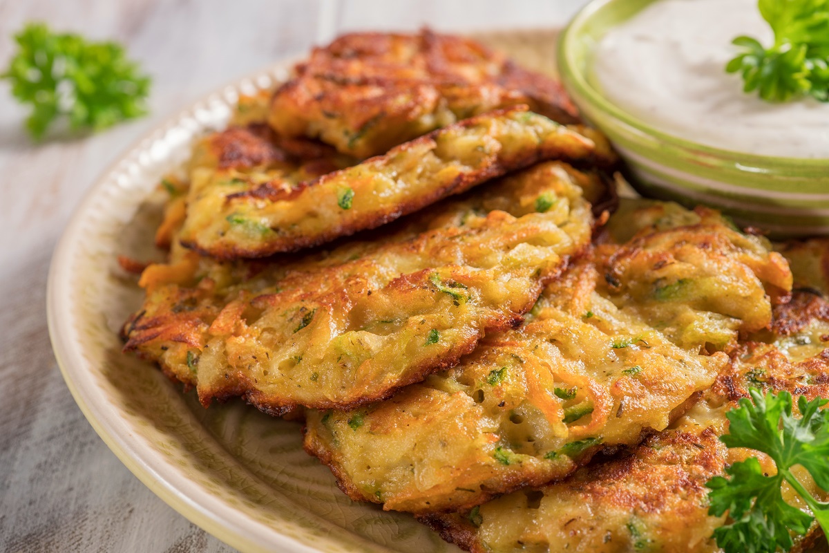 Vegetable,Fritters,With,Potato,,Carrot,And,Zucchini,Served,With,Ranch