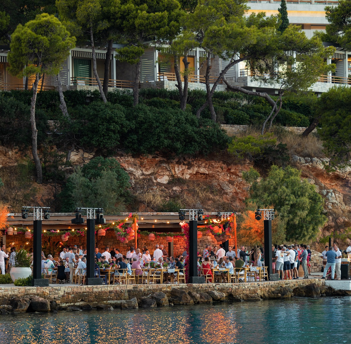 taverna37_anoigma
