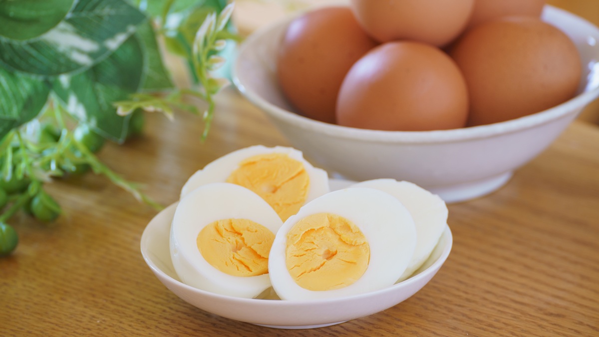 Hard,Boiled,Eggs,On,The,Table.