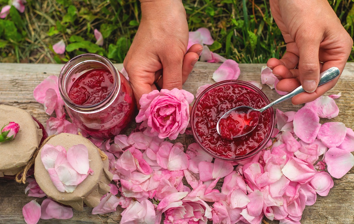 Rose,Petal,Jam,In,The,Garden.,Selective,Focus.,Nature.