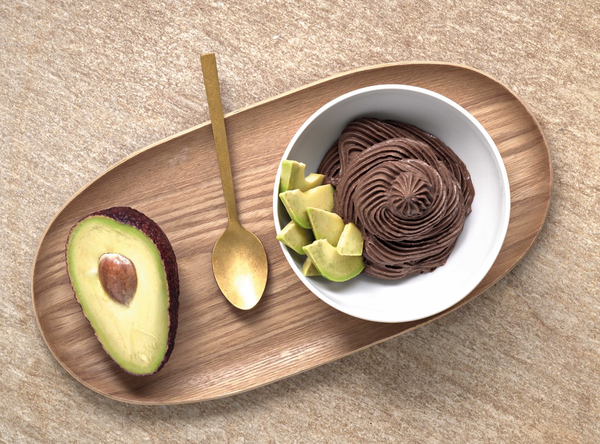 mous sokolatas_avocado_anoigma