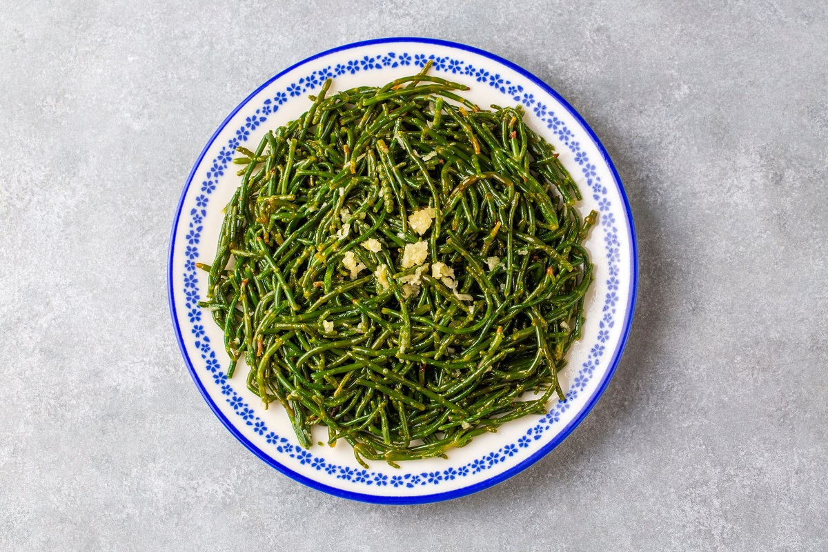 Sea,Beans,And,Green,Meze,On,Table.,Turkish,Name;,Deniz