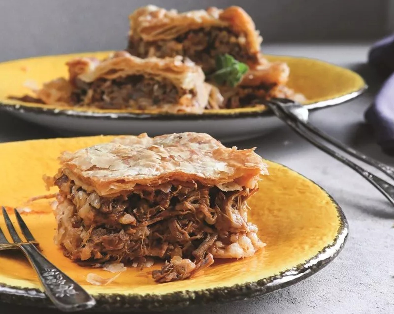 kreatopita-kefalonias-anoigma