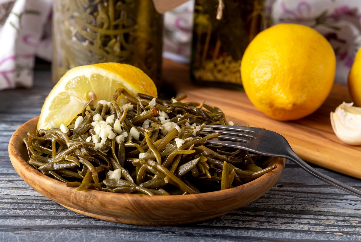 Appetizer,Of,Pickled,,Seaside,Plant,Shoots,(crithmum,Maritimum),With,Garlic