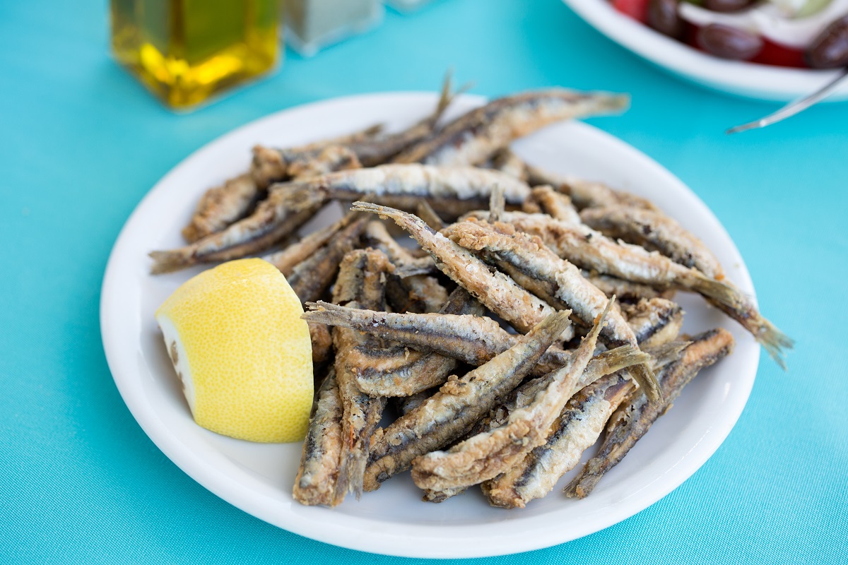 Fried,Anchovies,,Gavros,In,Greek,Taverna