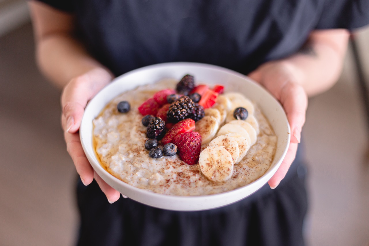 Healthy,Breakfast,Brunch,Oatmeal.,Healthy,Lifestyle.,Fruits,And,Berries.,Strawberry,